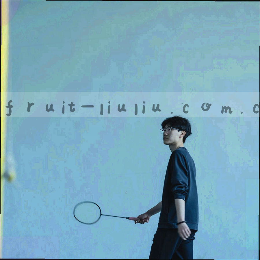 冷光屏幕上的赛事数据表格与曲线局部，没有人物出现